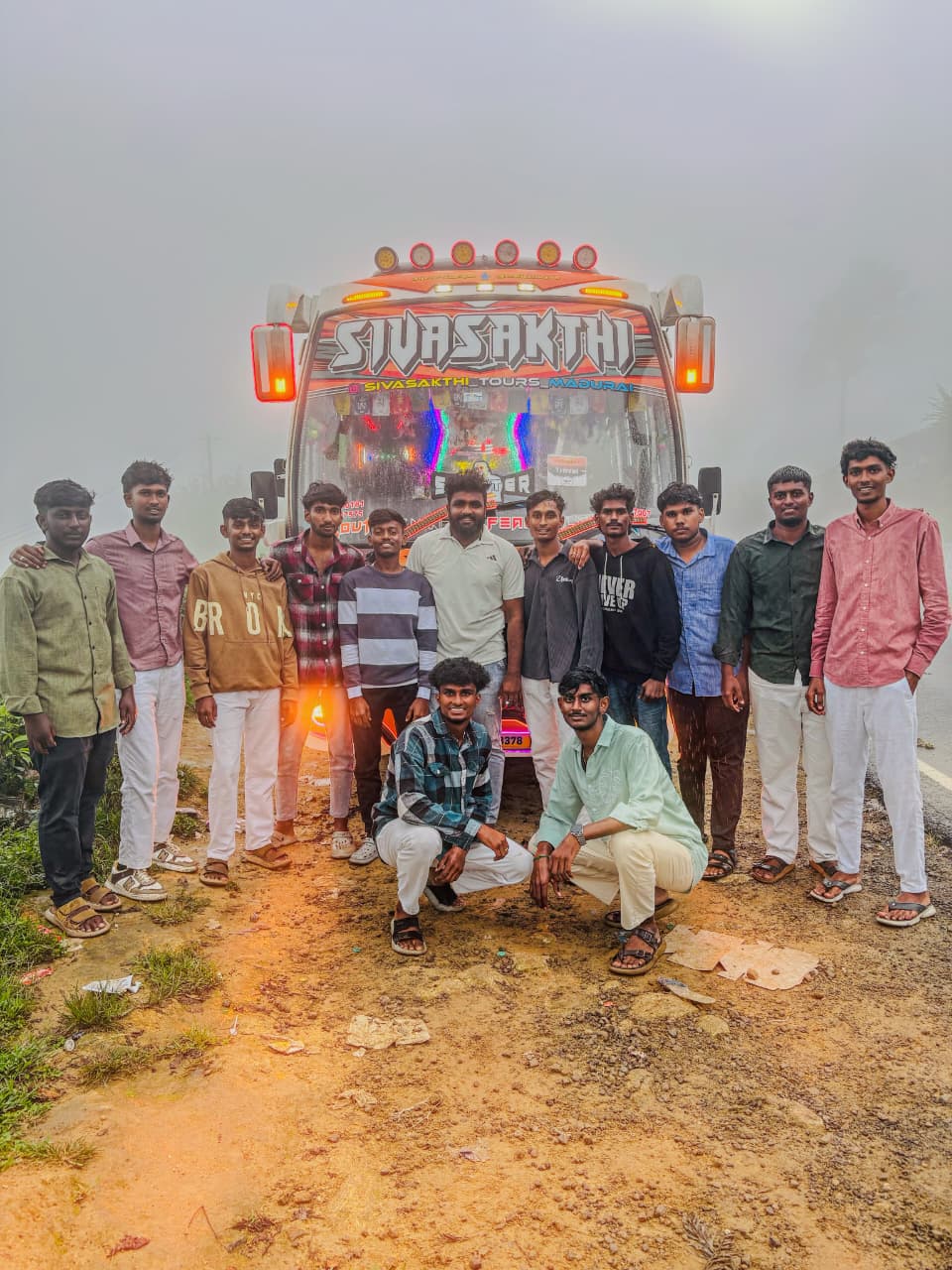 College group tour   foggy hills